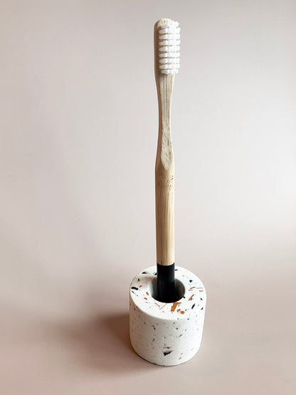 Toothbrush holder - solo